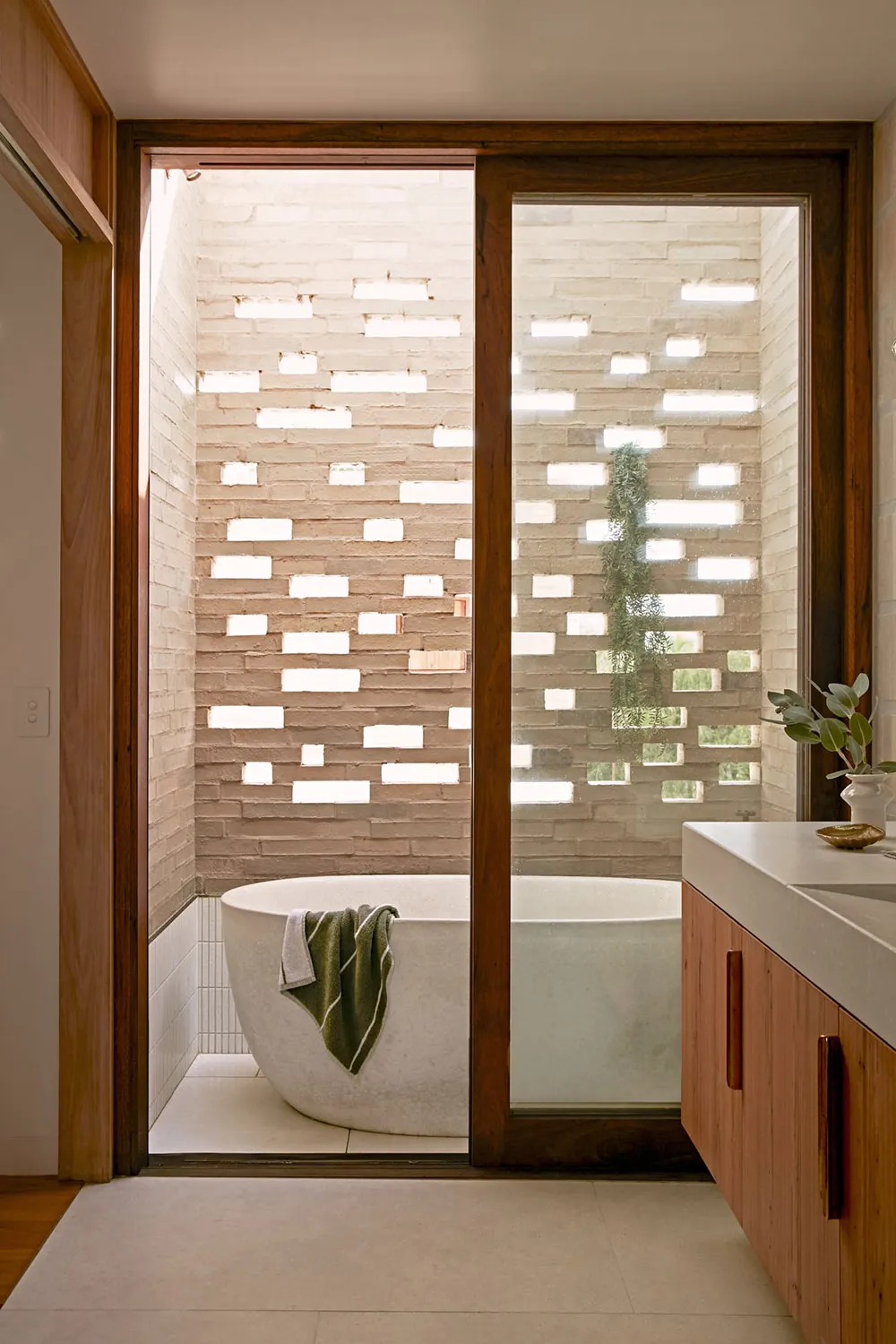 Spanish Motifs in Modern Home Design in Sydney - Gallery image 10