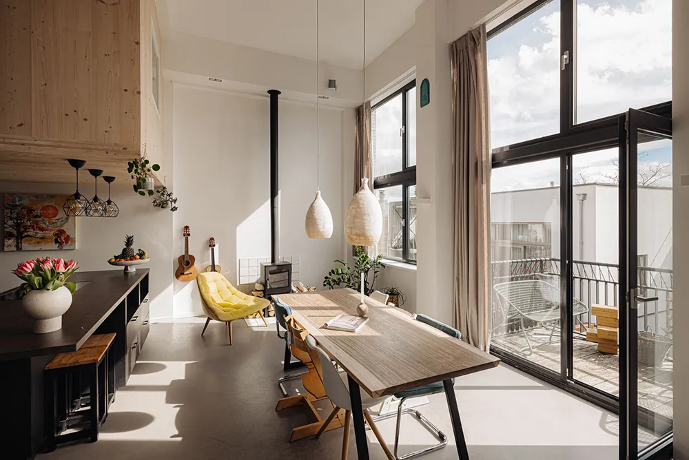 Loft luminoso en Ámsterdam con techos altos y terraza - Gallery image 1