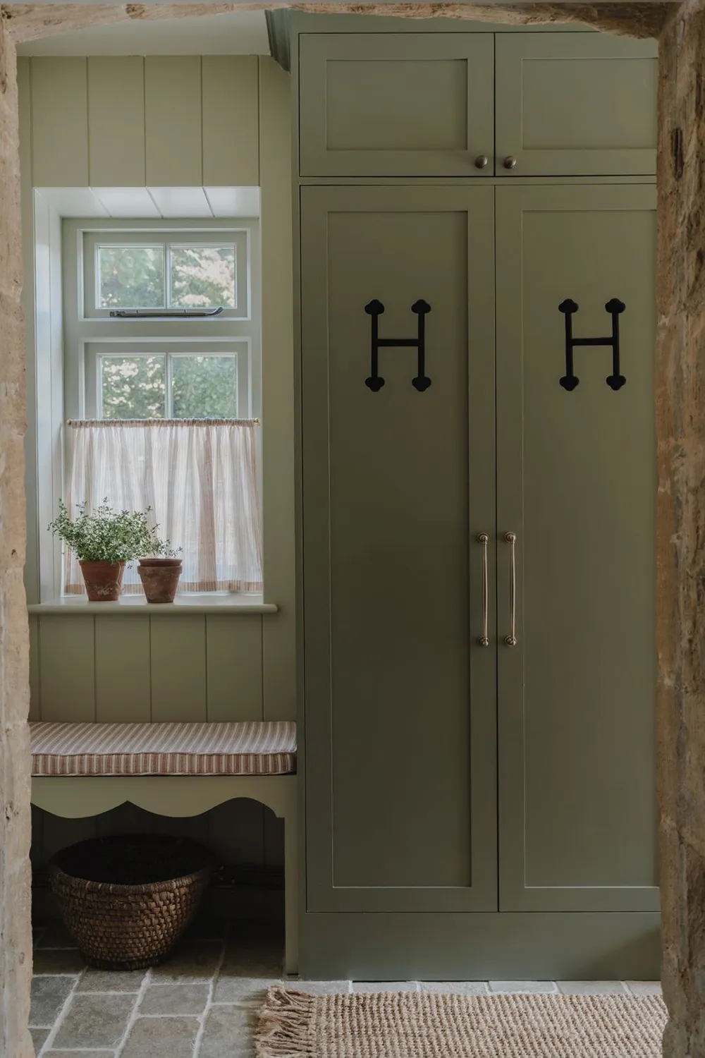 Старинный английский коттедж с красивыми и уютными интерьерами - Gallery image 21