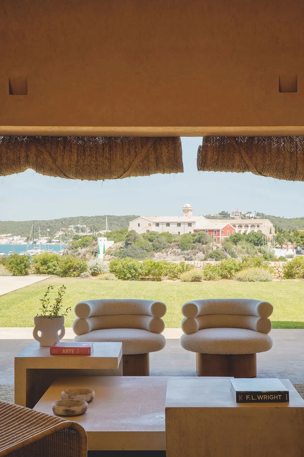 Средиземноморский минимализм, который завораживает - Gallery image 10