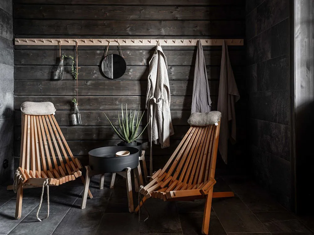 Chalet scandinave dans des tons sombres - Gallery image 16