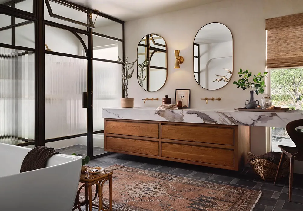 Elegancki dom mid century na tle natury: nowy projekt Joanny i Chipa Gains - Gallery image 20