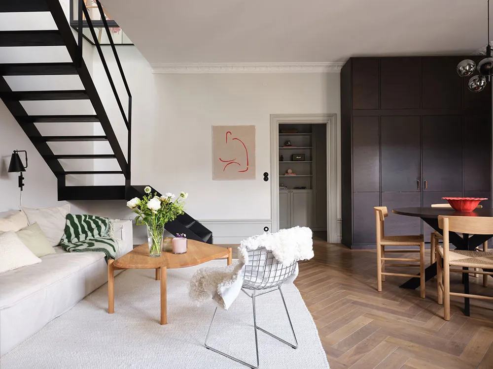 Необычная планировка і мансарда з терасою: приємна скандинавська квартира з інтригою - Gallery image 9