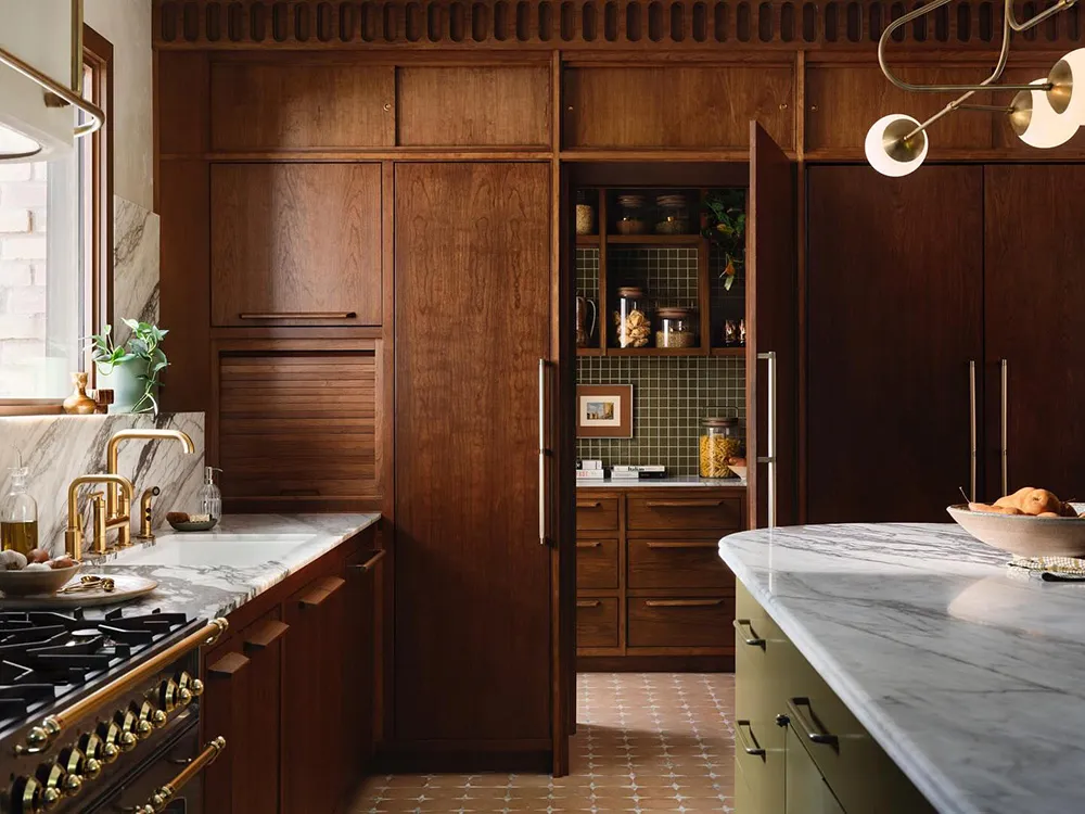 Elegancki dom mid century na tle natury: nowy projekt Joanny i Chipa Gains - Gallery image 9