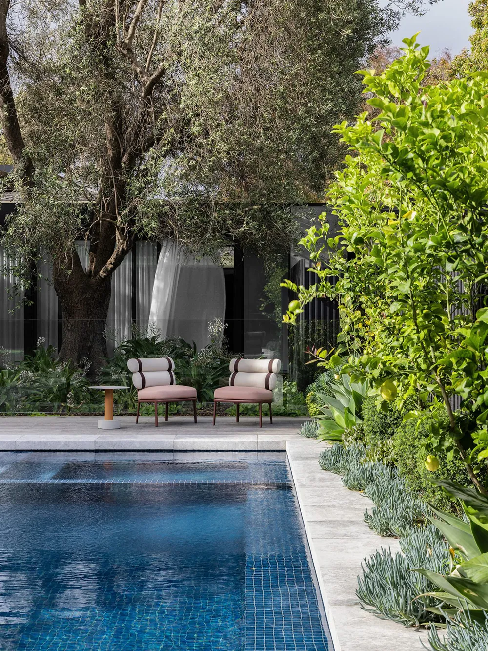 Стильний дизайн в нейтральних тонах: будинок у Мельбурні - Gallery image 19