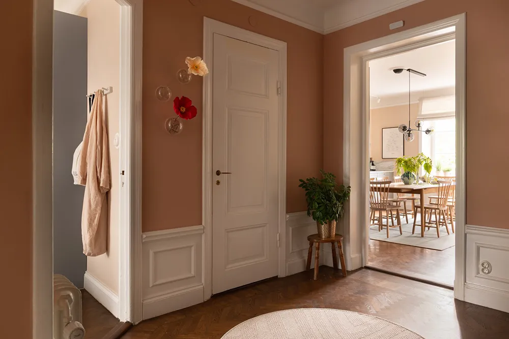 Цветные стены и обои: живой интерьер в старом доме в Стокгольме - Gallery image 14