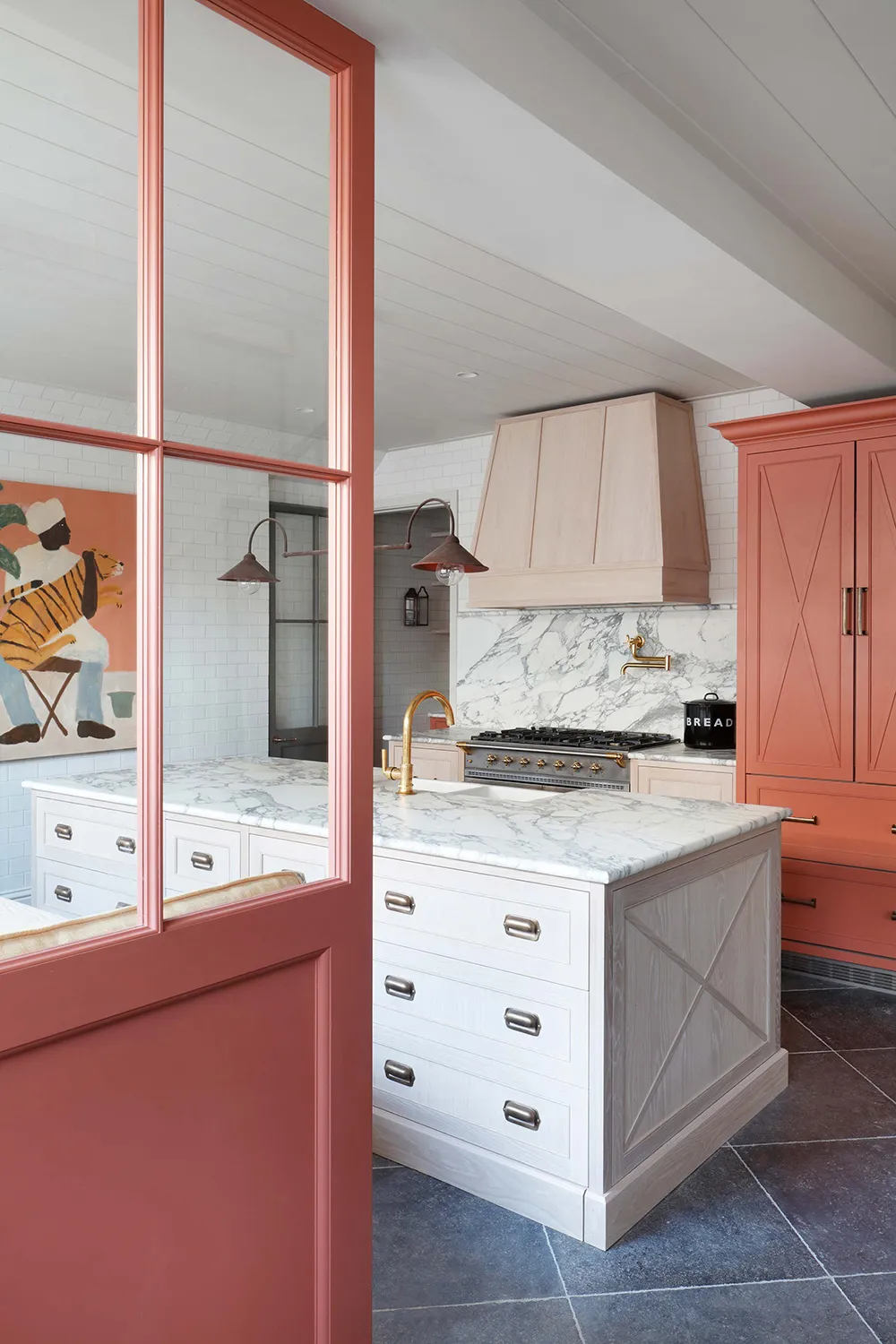 Bright modern view on traditional English interior: house in London - Gallery image 2