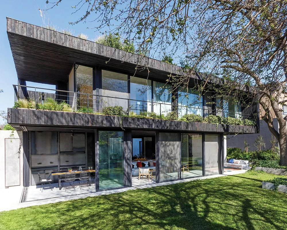 Modern Villa Made of Wood and Concrete in Argentina - Gallery image 7