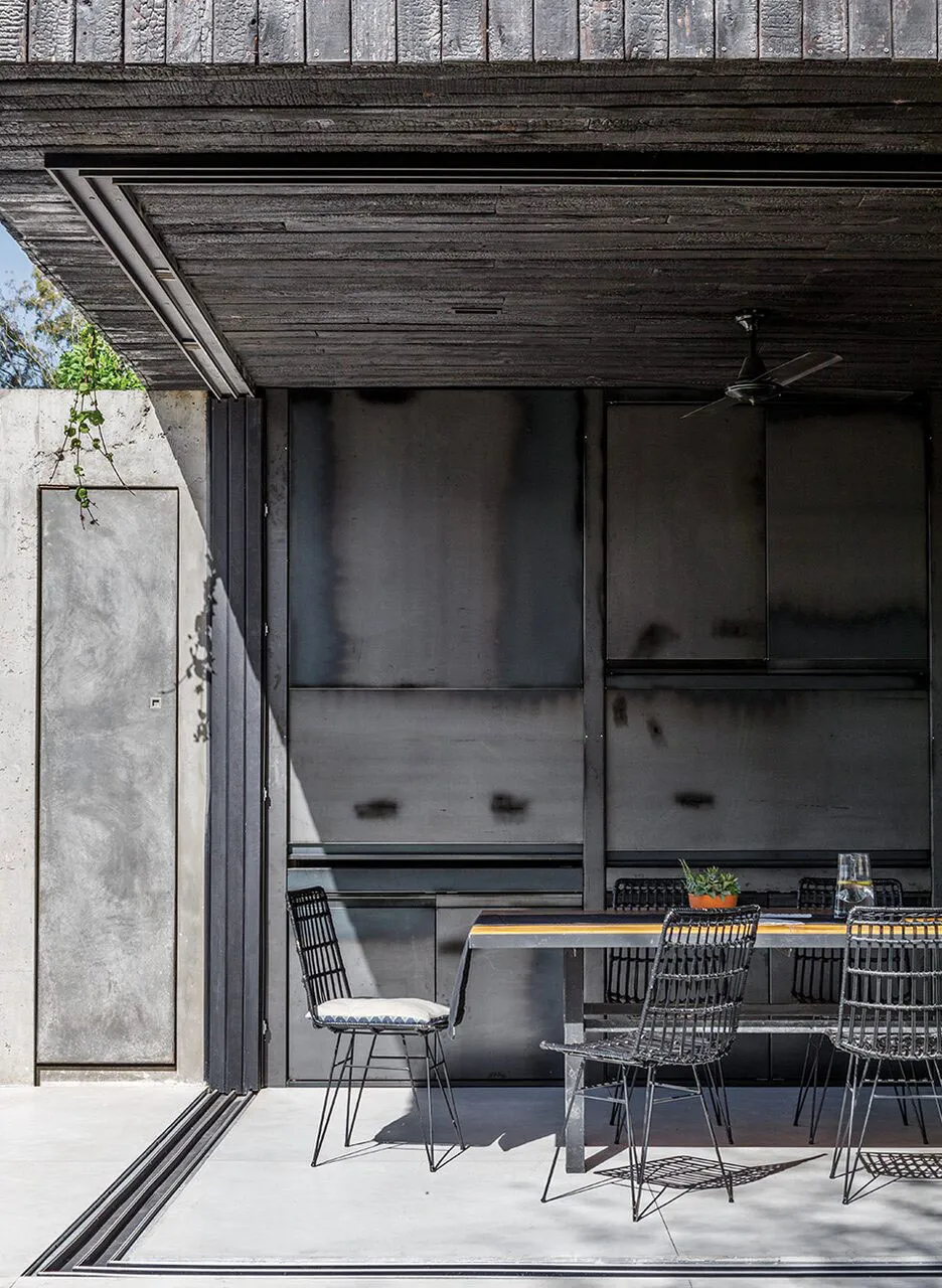 Modern Villa Made of Wood and Concrete in Argentina - Gallery image 5