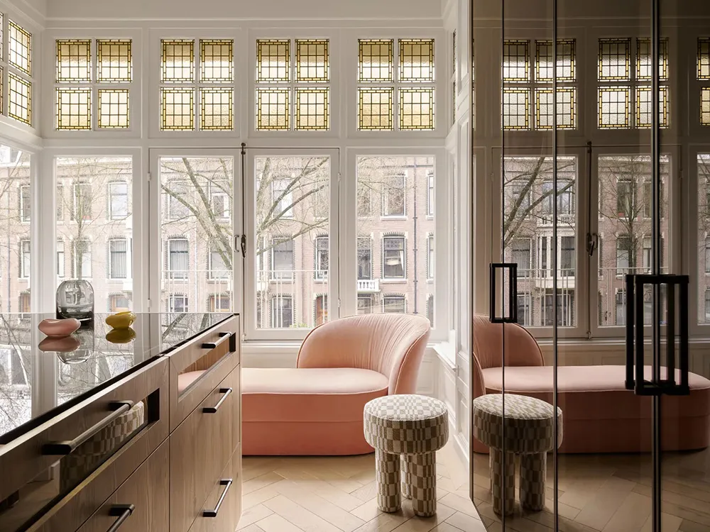Stained Glass and Playful Colorful Decor: A Unique Historical Villa in Amsterdam - Gallery image 13