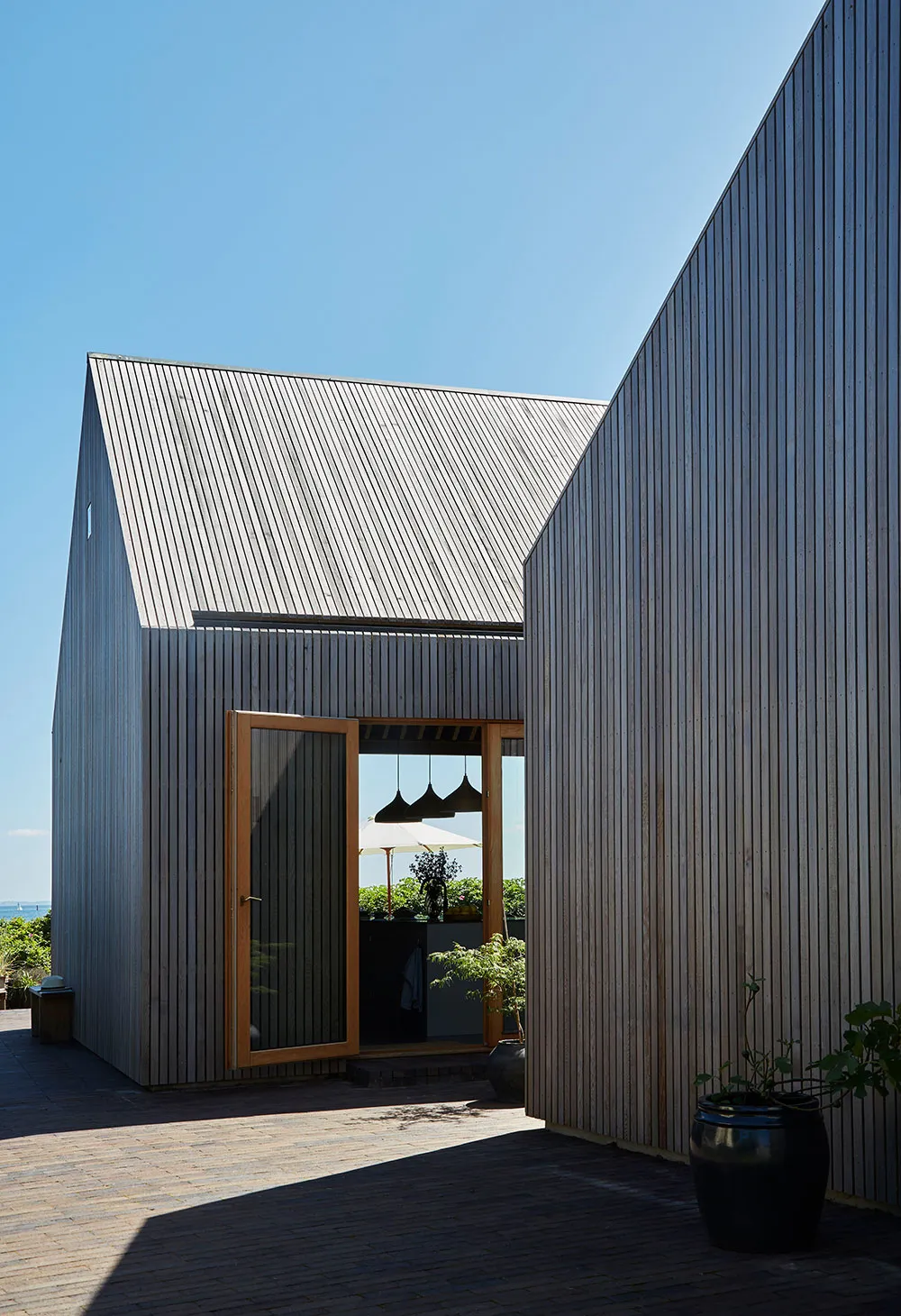 Modern cottage on the coast in Denmark - Gallery image 17