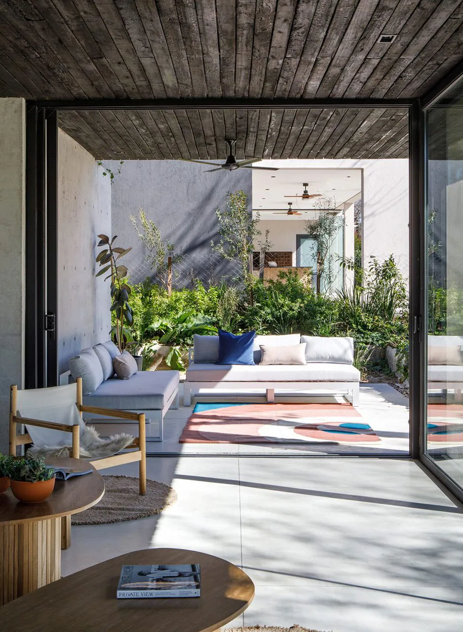Modern Villa Made of Wood and Concrete in Argentina - Gallery image 10