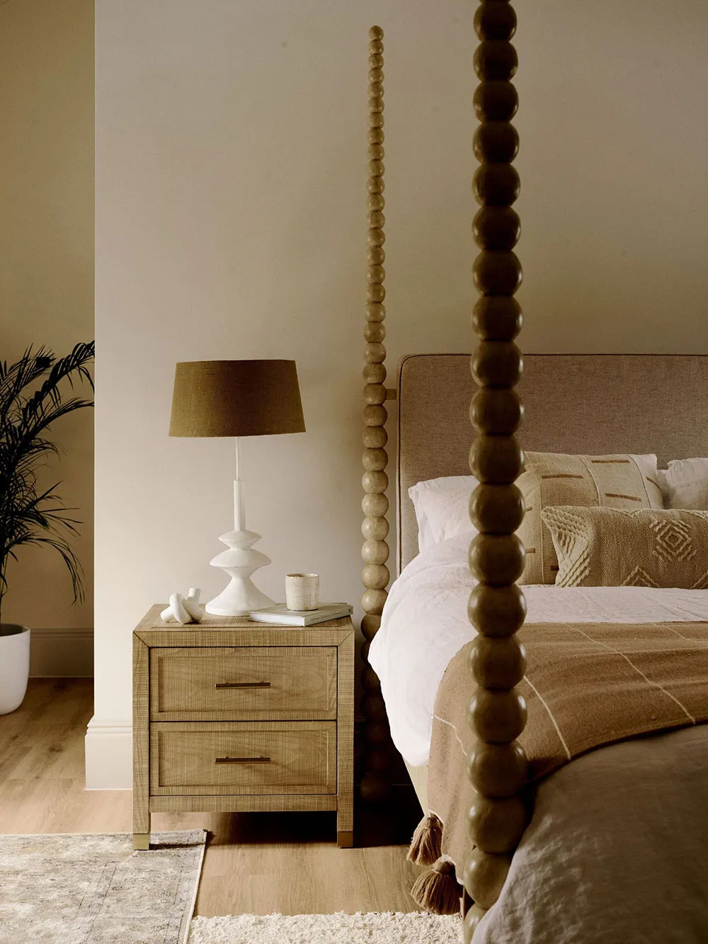 Beautiful Coastal Home Interiors in England - Gallery image 9