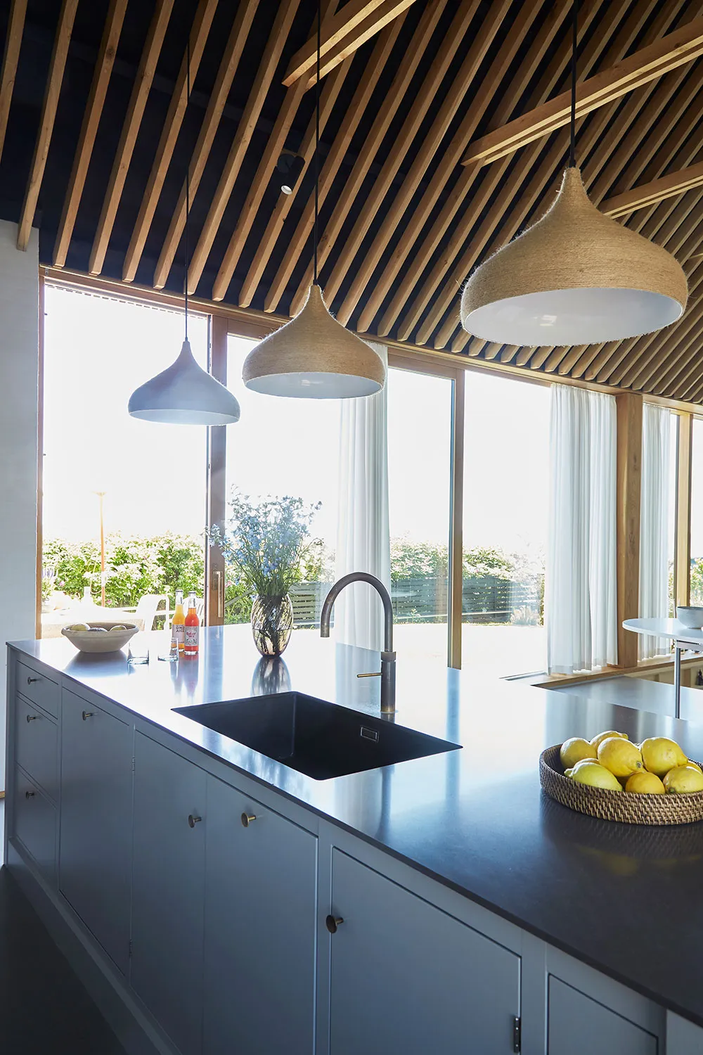 Modern cottage on the coast in Denmark - Gallery image 7