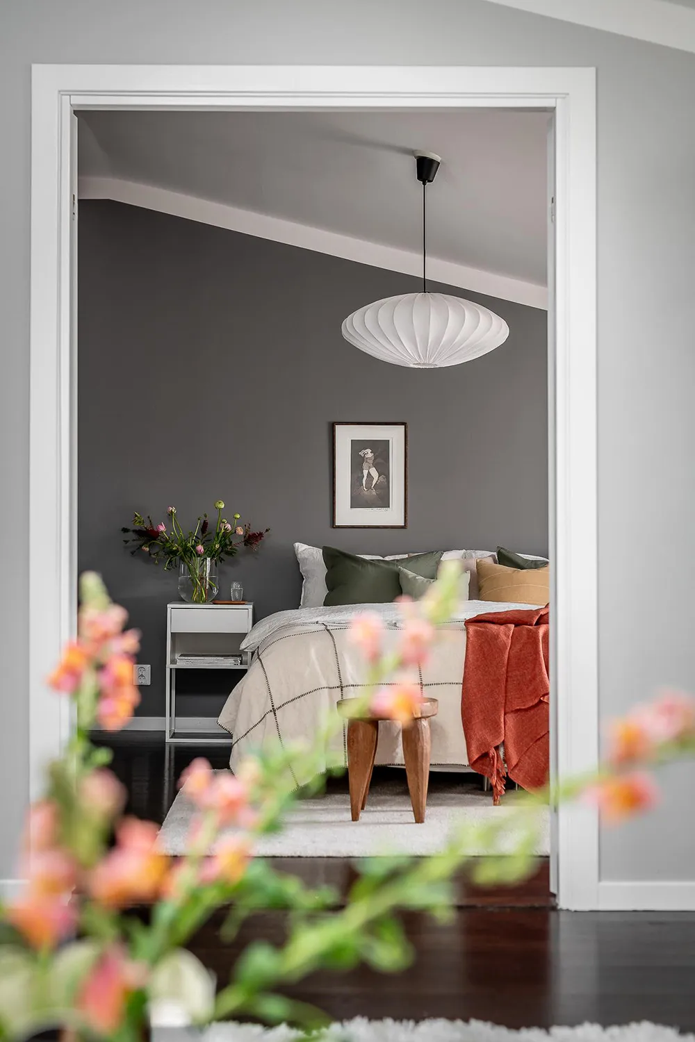 Olive Sofa and Gray Walls: Light Loft in Goteborg (62 sqm) - Gallery image 13