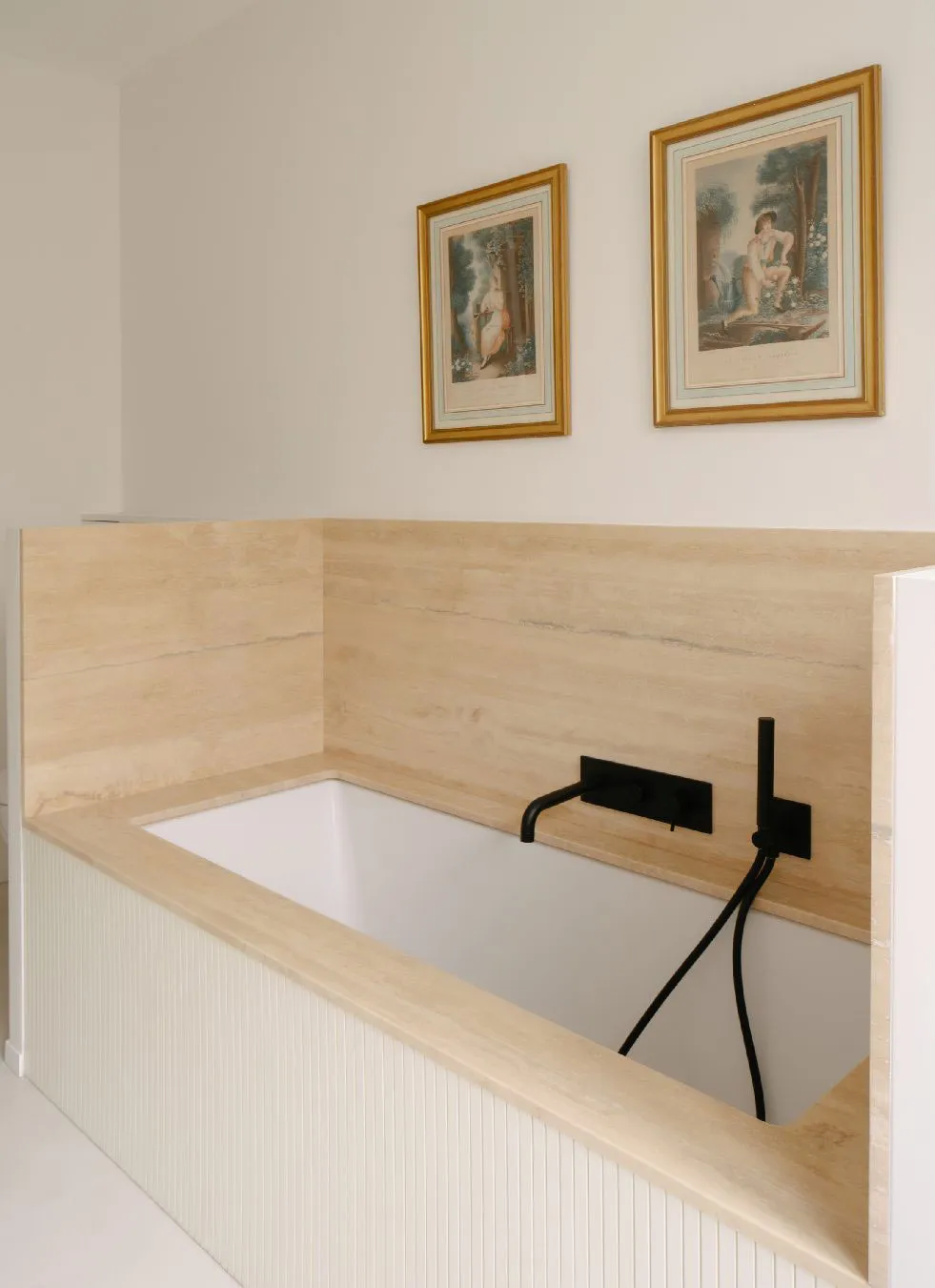 Elegant Lines and Aesthetic Details: Apartment in Paris - Gallery image 15