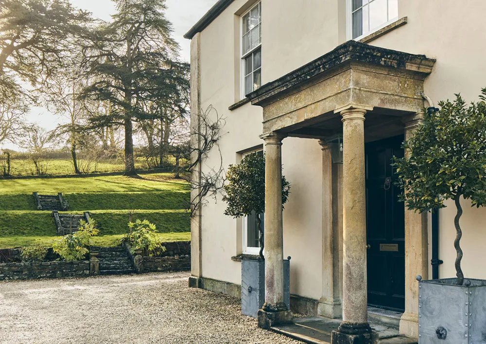 Magnificent 19th-century Georgian house with beautiful grounds in Somerset - Gallery image 3