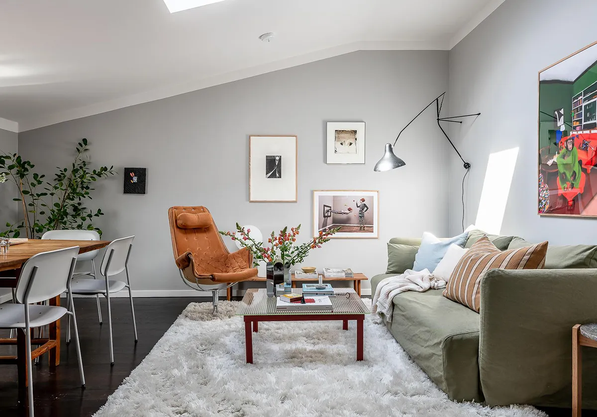 Olive Sofa and Gray Walls: Light Loft in Goteborg (62 sqm) - Gallery image 7