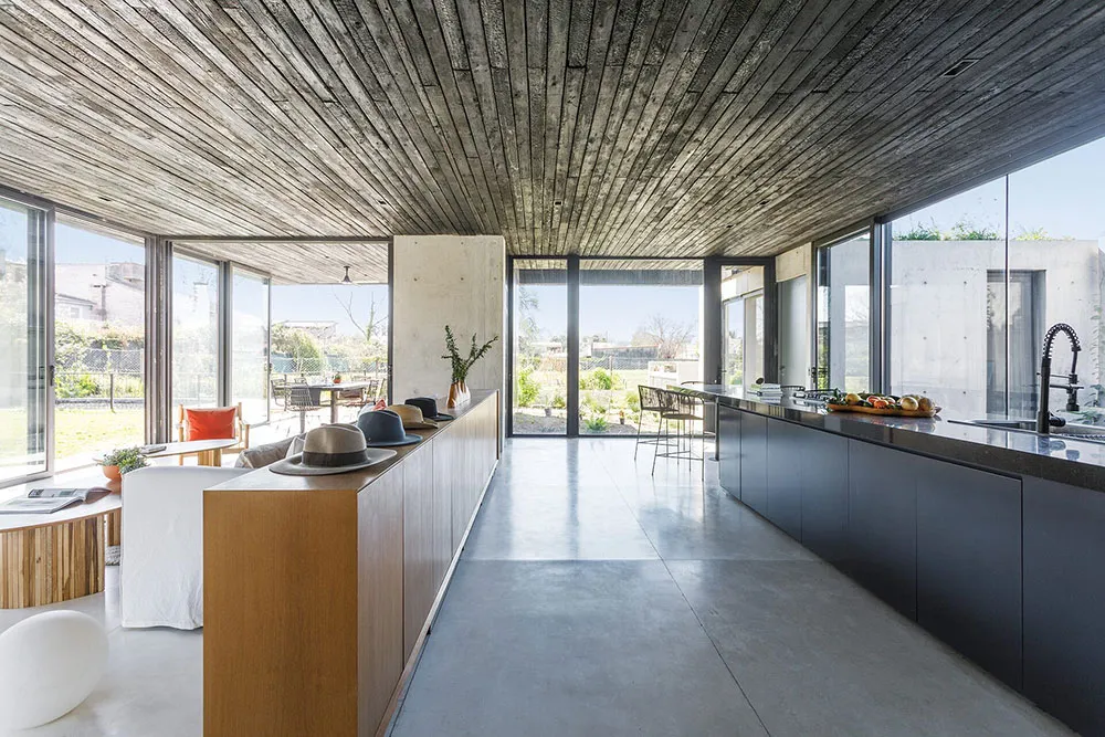 Modern Villa Made of Wood and Concrete in Argentina - Gallery image 8