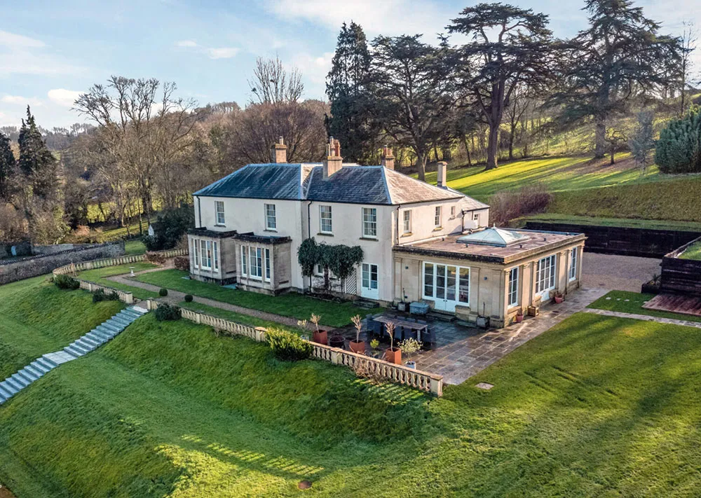 Magnificent 19th-century Georgian house with beautiful grounds in Somerset - Gallery image 2