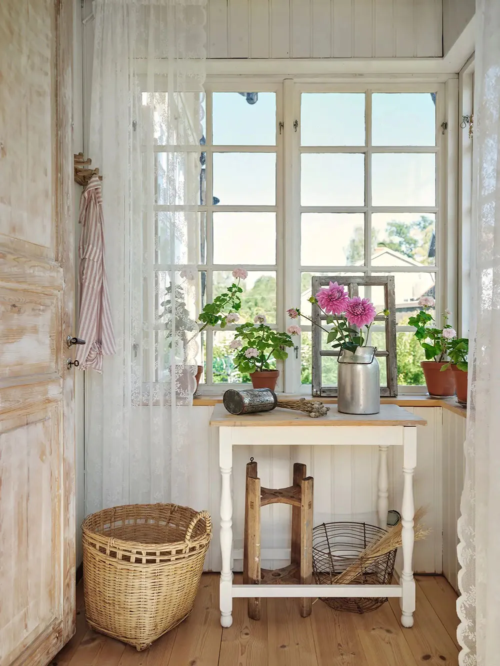 Beautiful Garden Cottage for a Young Family in Sweden - Gallery image 10