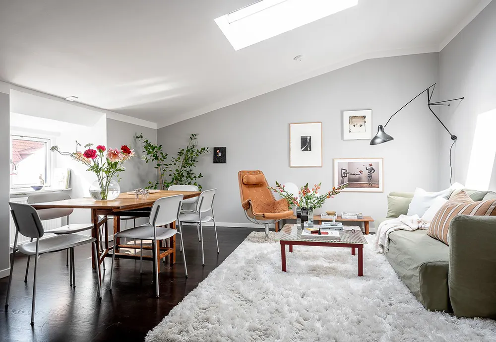 Olive Sofa and Gray Walls: Light Loft in Goteborg (62 sqm) - Gallery image 5