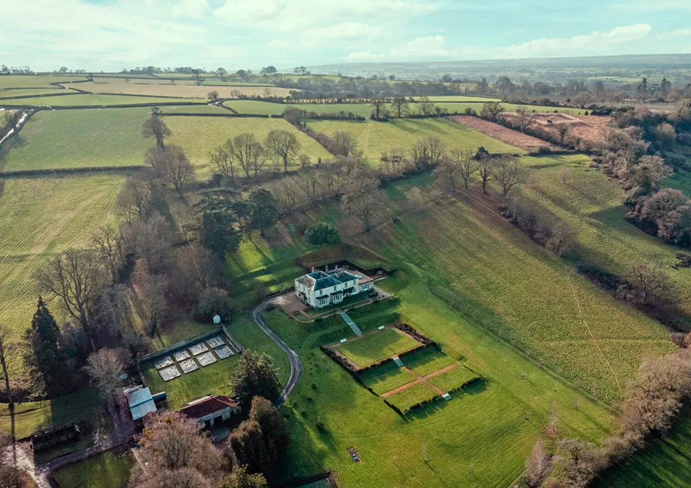 Magnificent 19th-century Georgian house with beautiful grounds in Somerset - Gallery image 27