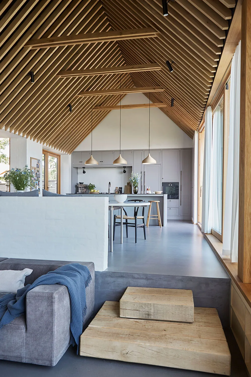 Modern cottage on the coast in Denmark - Gallery image 2