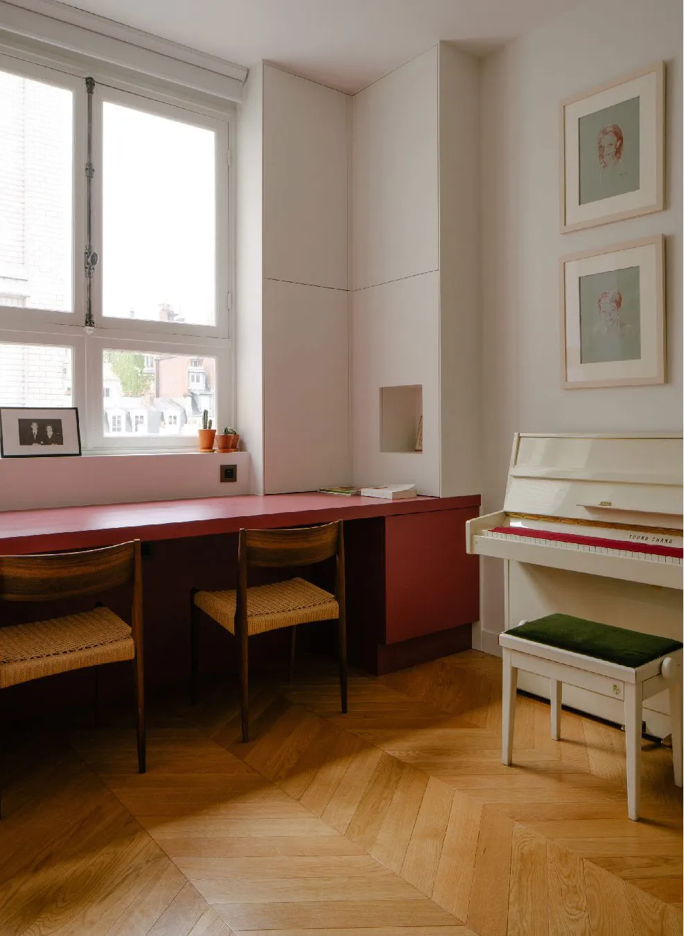 Elegant Lines and Aesthetic Details: Apartment in Paris - Gallery image 13