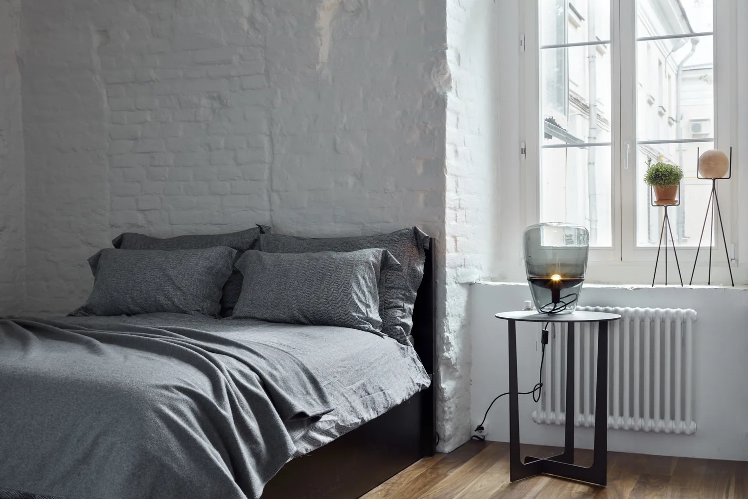 照片：阁楼风格卧室，极简主义，公寓，每周项目，莫斯科，旧基金，3间房间，60-90平方米，Arseniy Borisenko，za bor – 网站上的照片