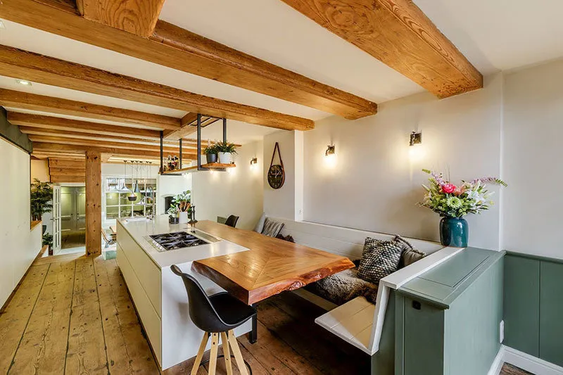 照片：厨房与餐厅，北欧、生态、loft、现代、室内装饰、建筑、布局、白色、米色、面积超过90平方米 – 网站上的照片