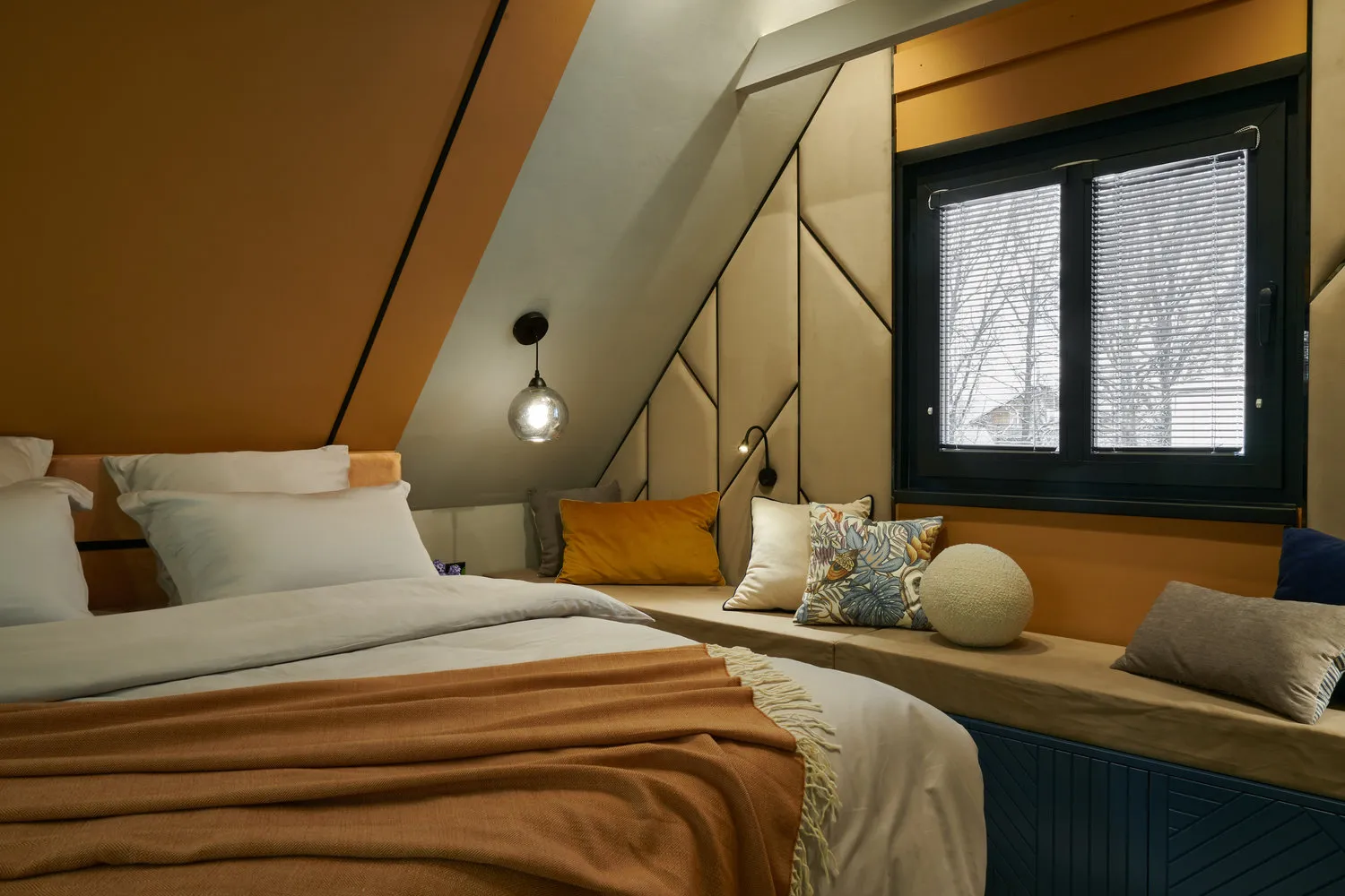 Foto: estilo moderno, decoración de interiores, casa de campo, región de Moscú, menos de 40 metros, Julia Bortnevskaia – foto en nuestro sitio web