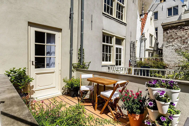 照片：阳台，北欧风格、loft、现代、室内装饰、建筑、布局、白色、米色、面积超过90平方米 – 网站上的照片