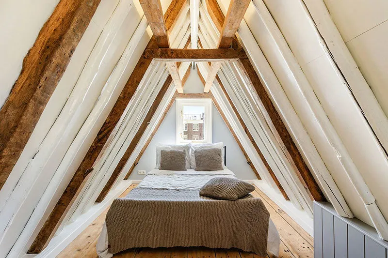 照片：卧室，北欧风格、loft、现代、室内装饰、建筑、布局、白色、米色、面积超过90平方米 – 网站上的照片