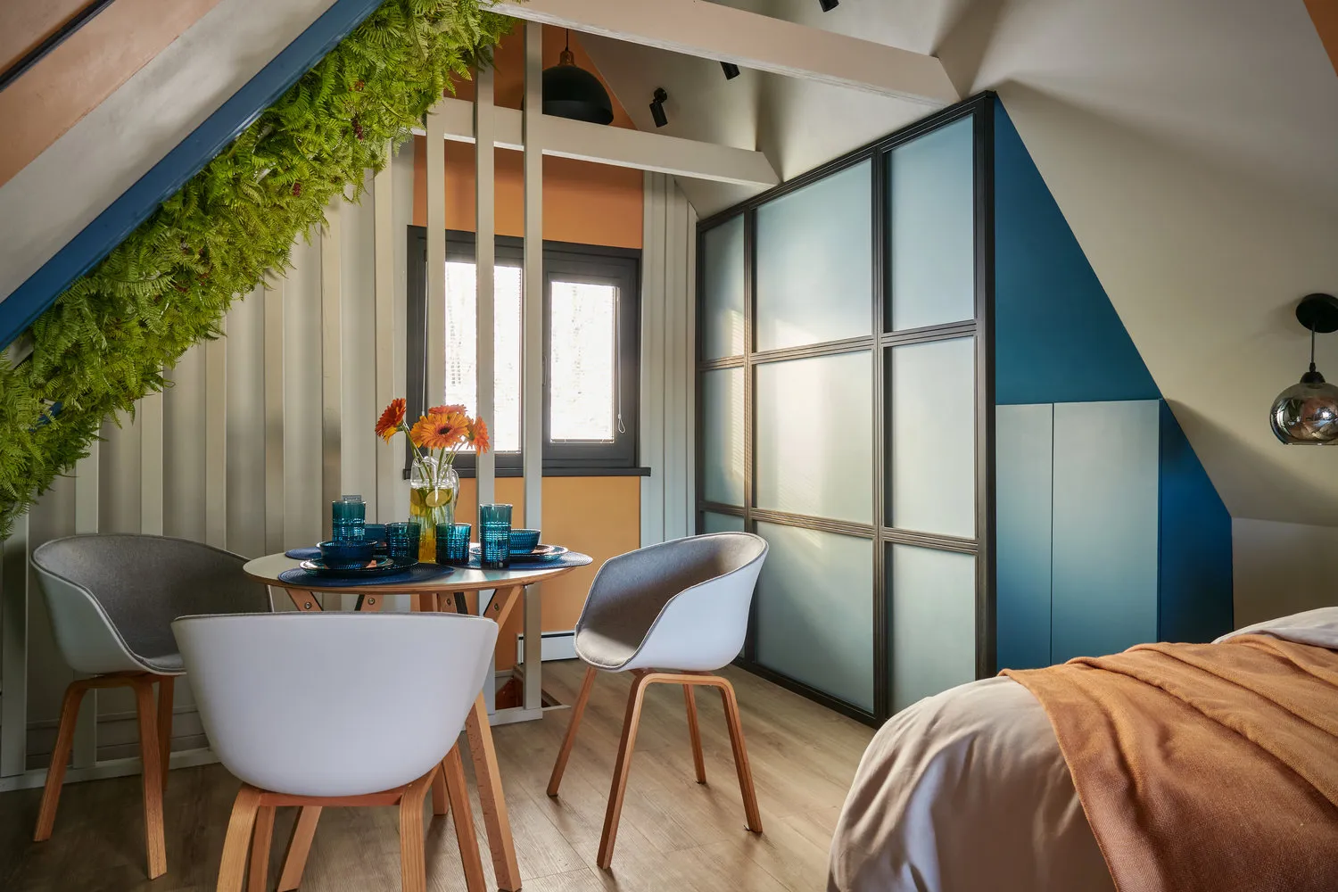 Foto: estilo moderno, decoración de interiores, casa de campo, región de Moscú, menos de 40 metros, Julia Bortnevskaia – foto en nuestro sitio web