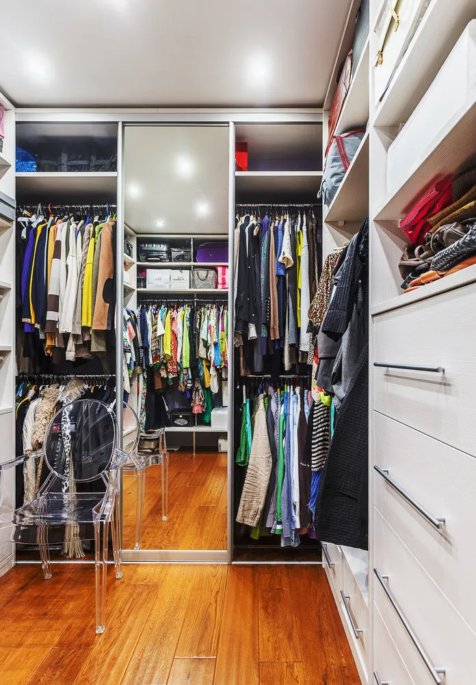 照片:现代风格衣柜,技巧 - 我们网站上的照片