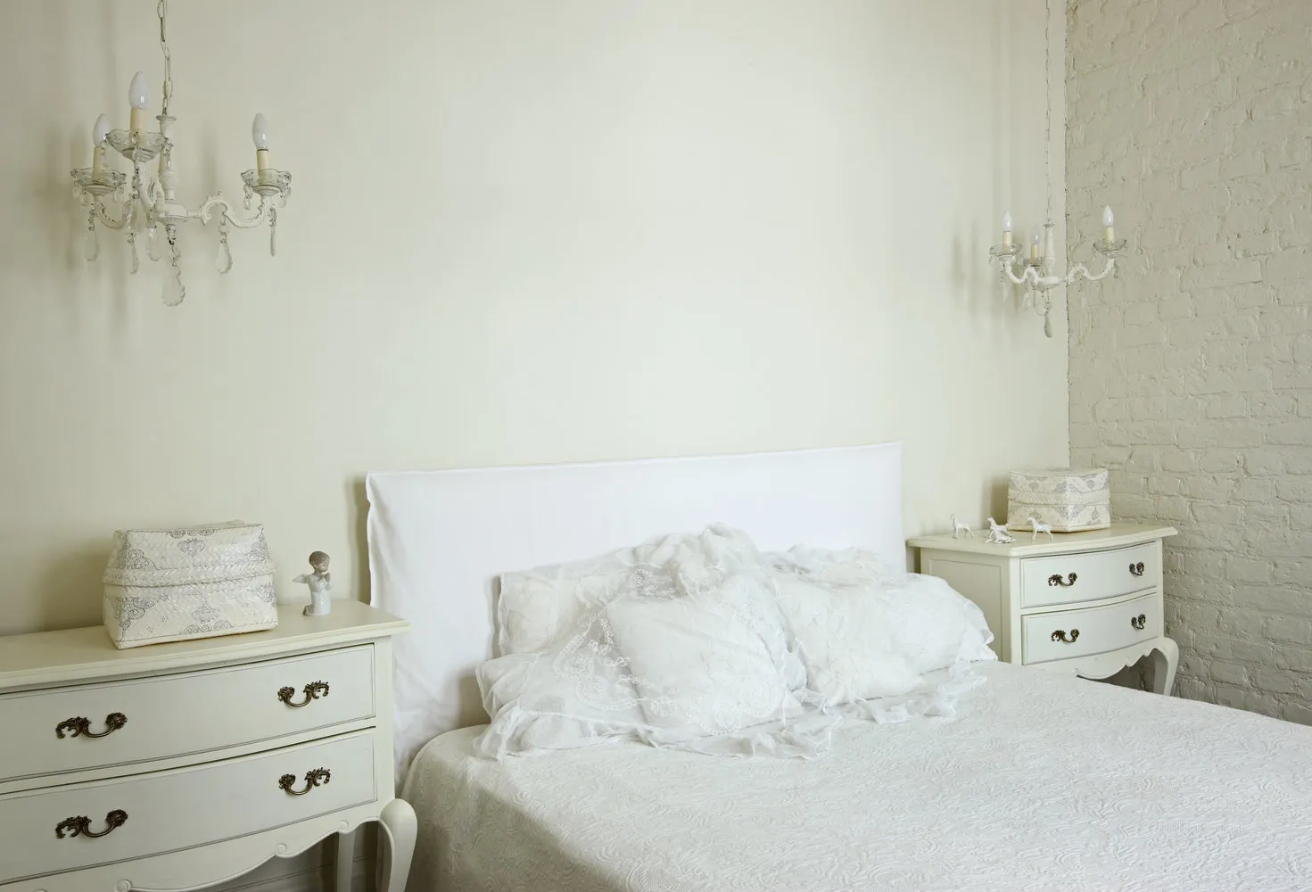 照片：普罗旺斯和乡村风格卧室，现代，折中主义，公寓，白色，每周项目，莫斯科，Anastasia Komarova，旧基金，砖房，4间或更多房间，60-90平方米 – 网站上的照片