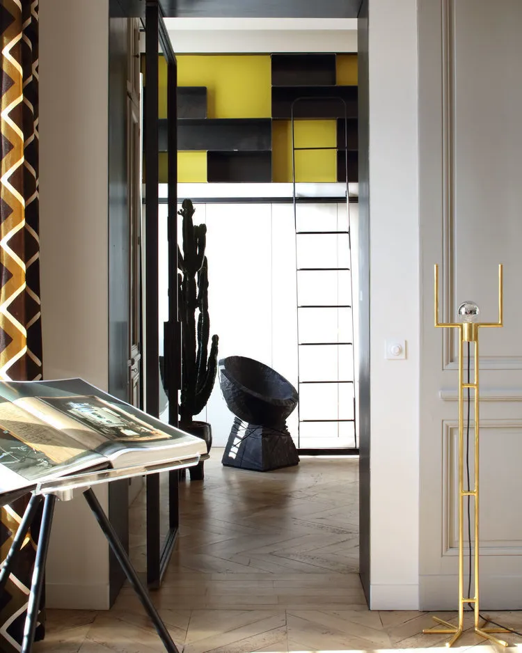 照片：现代风格家具和照明，客厅，折中，室内装饰，法国，绿色，黄色，棕色，里昂，克劳德·卡蒂埃 – 我们网站上的照片