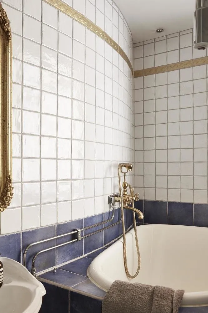 照片：现代、斯堪的纳维亚风格浴室，室内装饰，紧凑型公寓，公寓，工作室，瑞典，斯德哥尔摩 – 我们网站上的照片