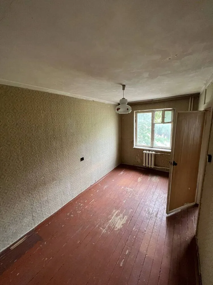 Foto: estilo, Dormitorio, Interiores de habitaciones, Estilo de interiores, Diseño de interiores, Reforma, Interiores de dormitorio, Dormitorio con guardarropa, Dormitorio pequeño, Interiores de dormitorio para pareja, Cómo colocar muebles en un dormitorio, Interiores de dormitorio con área de trabajo, Reforma de vivienda Khrushchev, Cómo hacer un estudio en dormitorio, Vivienda Khrushchev, Reforma de dormitorio, Oksana Barnash – foto en nuestro sitio web