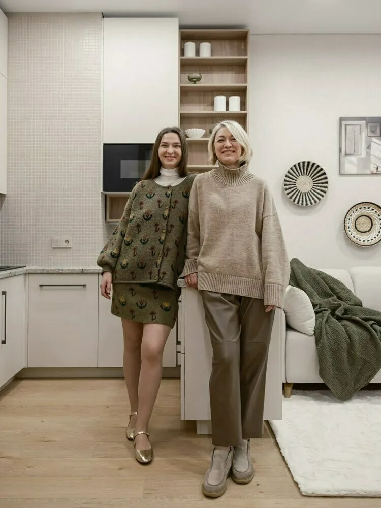 Designer Lidia Sudilowskaja und Nadja Schischkowa