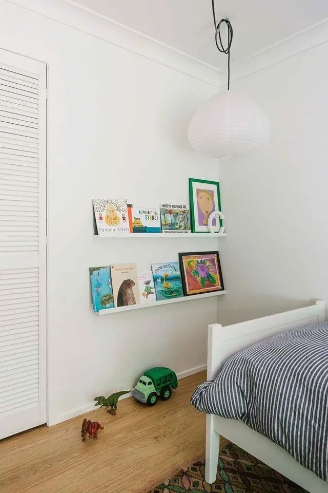 照片:儿童房在斯堪的纳维亚、极简主义、普罗旺斯和小屋风格房屋,白色、米色、灰色、住宅和小屋 – 我们网站上的照片