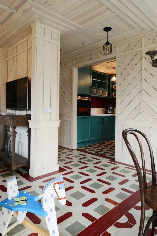 设计：帕维尔·捷列任诺夫，塔季扬娜·博里索娃