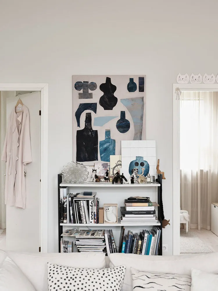 Photo: Scandinavian Living Room, Interior Decoration, Apartment, Sweden, White, Stockholm – photo on our website