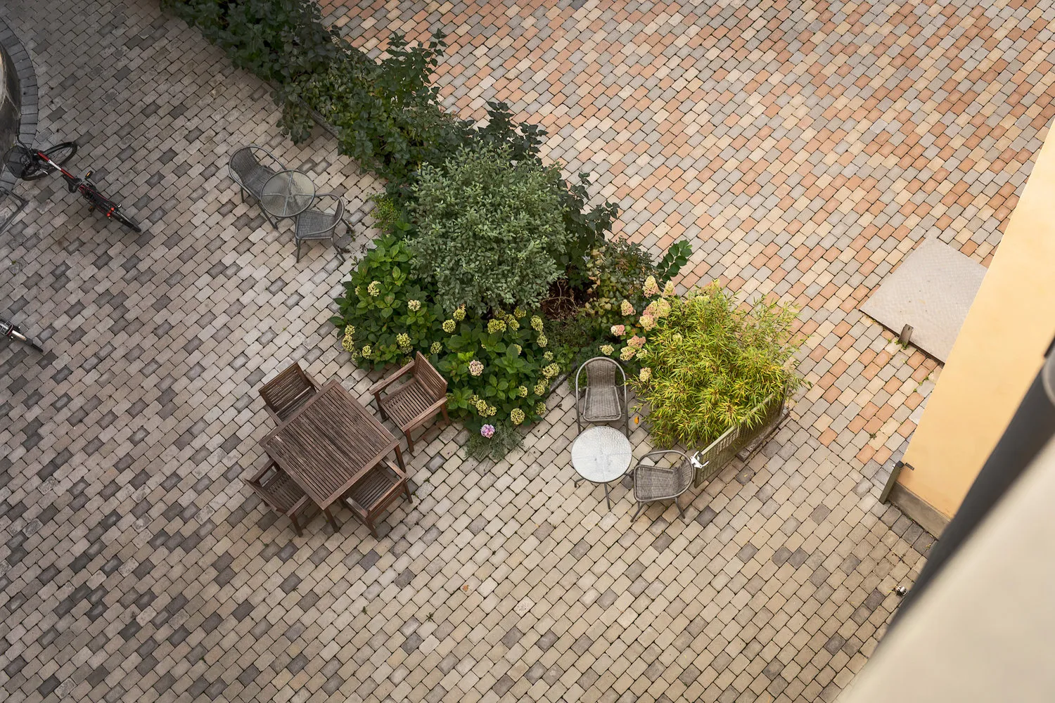 Фото: Тераса у стилі Скандинавський, Квартира, Поради, Білий, Мінімалізм, Сірий, 1 кімната – фото на нашому сайті