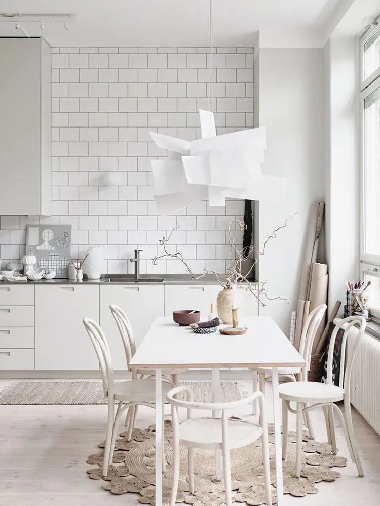 Photo: Scandinavian Kitchen and Dining Room, Interior Decoration, Apartment, Sweden, White, Stockholm – photo on our website