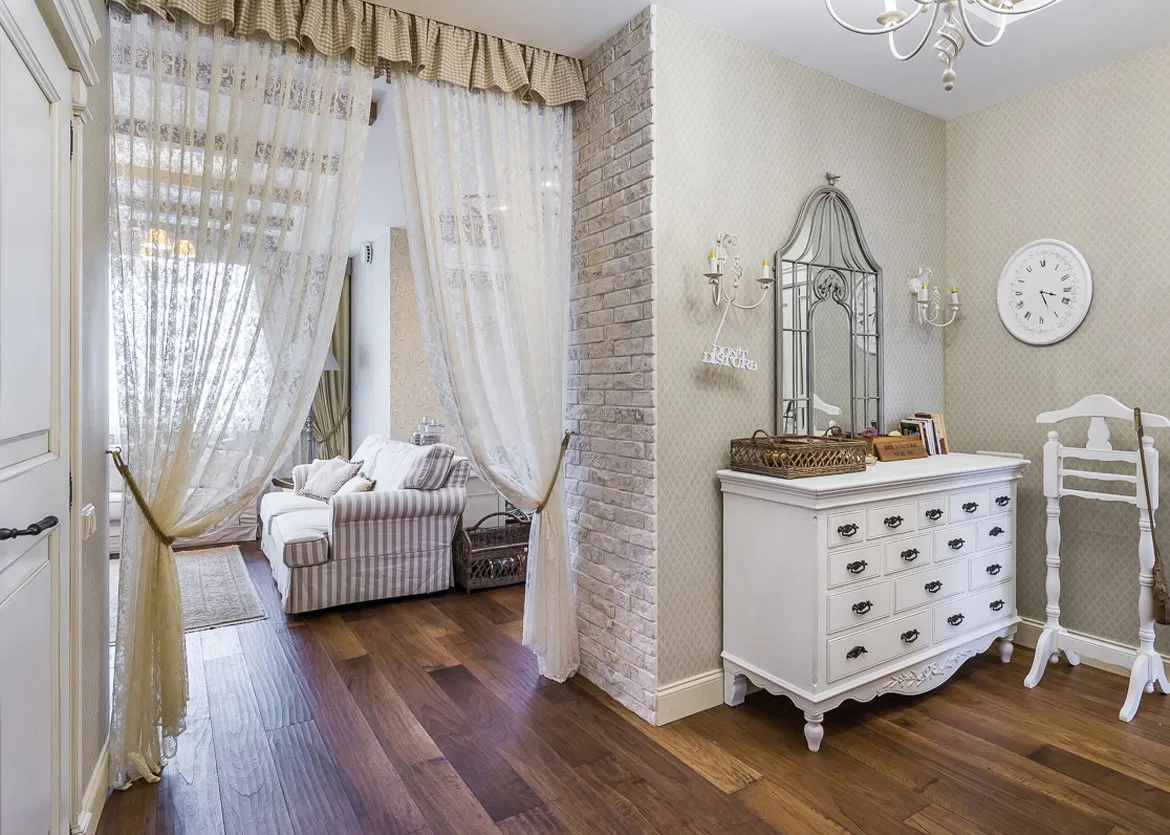 Photo: Hallway in Provence and Cottage Style, Classical, Eclectic, Apartment, Weekly Project, Moscow, Mosfilmovskiy Housing Complex, Lyudmila Yurkova, Monolithic House, 2 Rooms, 60-90 Meters – photo on our website