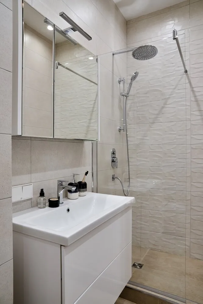 Foto: Baño en estilo Moderno, Apartamento pequeño, Apartamento, Estudio, Minimalismo, Proyecto de la semana, Moscú, Menos de 40 metros, Bellardo, Anna Sakharova – foto en nuestro sitio web