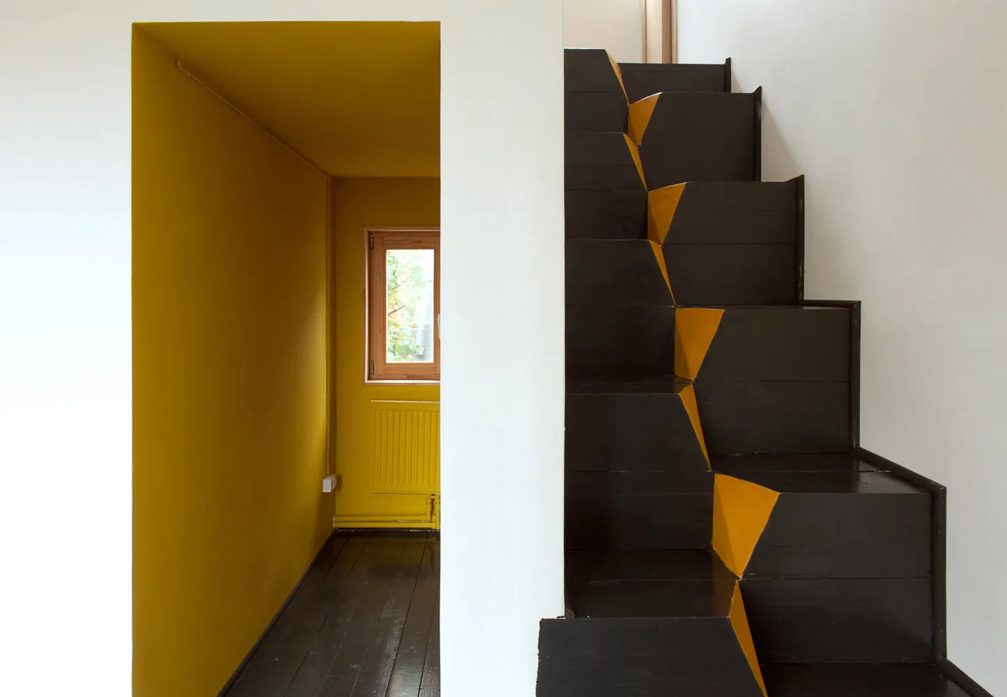 照片：现代风格，房屋，白色，每日项目，黑色，绿色，黄色，房屋和小屋，莫斯科地区，拉皮诺，Le Atelier，如何装饰小房子，如何建造小房子，小房子项目，乡村小屋——我们网站上的照片