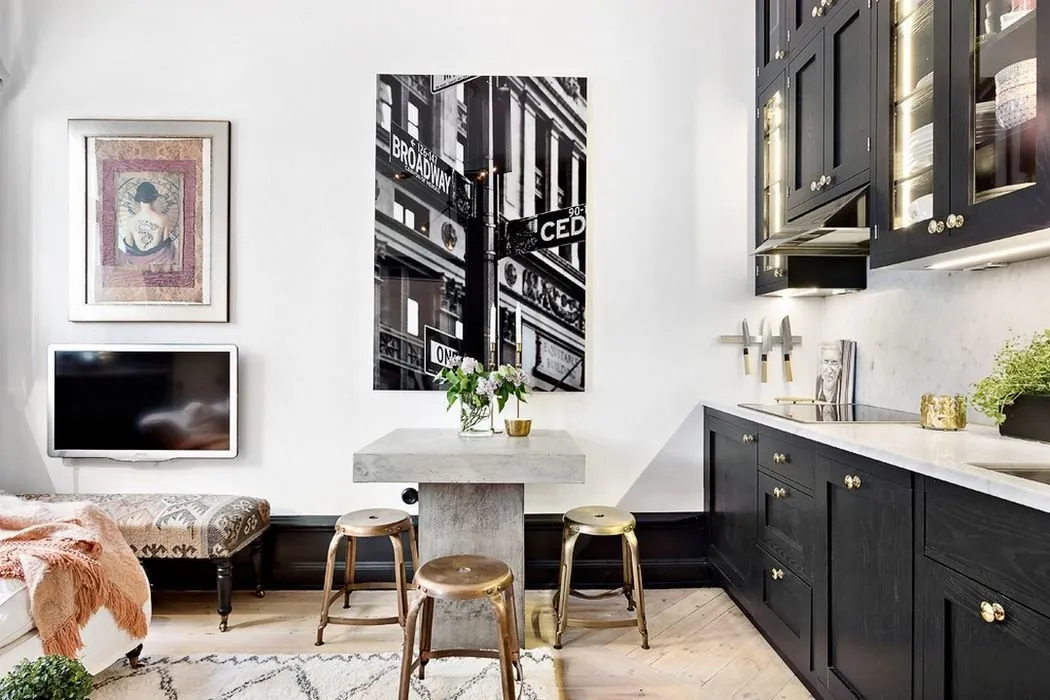 照片:斯堪的纳维亚厨房和餐厅区域,客厅,装饰和DIY,公寓,瑞典,白色,黑色,斯德哥尔摩,2间房,最多40平方米 – 我们网站上的照片